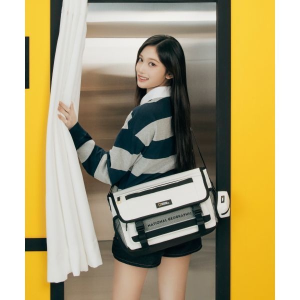 NATIONALGEOGRAPHIC <매장정품> 내셔널지오그래픽 NATIONALGEOGRAPHIC [이서 ]N265ACR520 데이즈 메신저백 13 WHITE N265ACR520010 590930