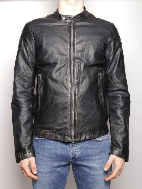 조르지오브라토 17SS 조르지오 브라토 가죽 자켓 Pelle Stile Biker Con Abrasioni Nero를 입은 Giacca