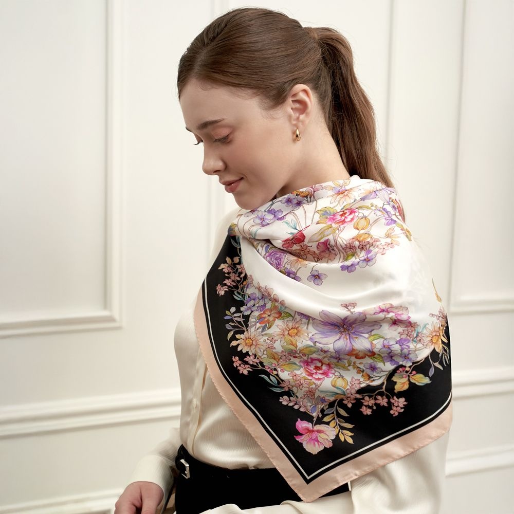 [롯데백화점] 엘르 플라썸 실크 정사각 스카프 SE543S302 LE1220743527