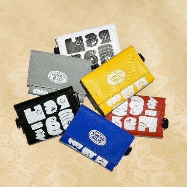 REQM 리큐엠 GO OUT 타포린 파우치 생활방수 화장품 보조배터리 여행용 여권 동전지갑 여권지갑