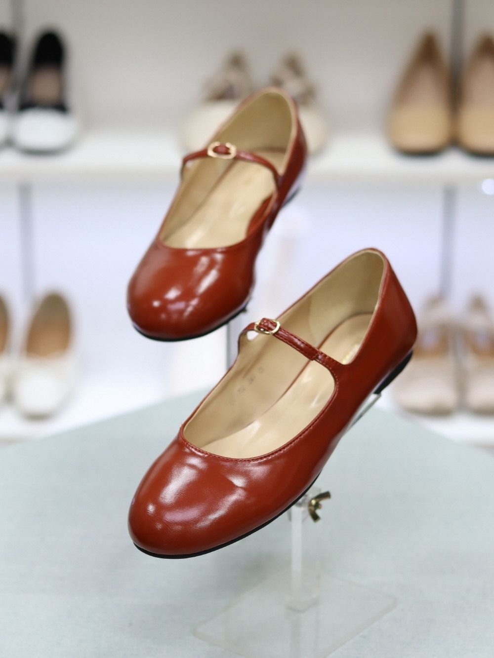 바이로쏘 (세이브존_울산점) [패션플러스][바이로쏘]버클 슬림 메리제인 1.5cm 플랫슈즈 (BY)22S8494BC4