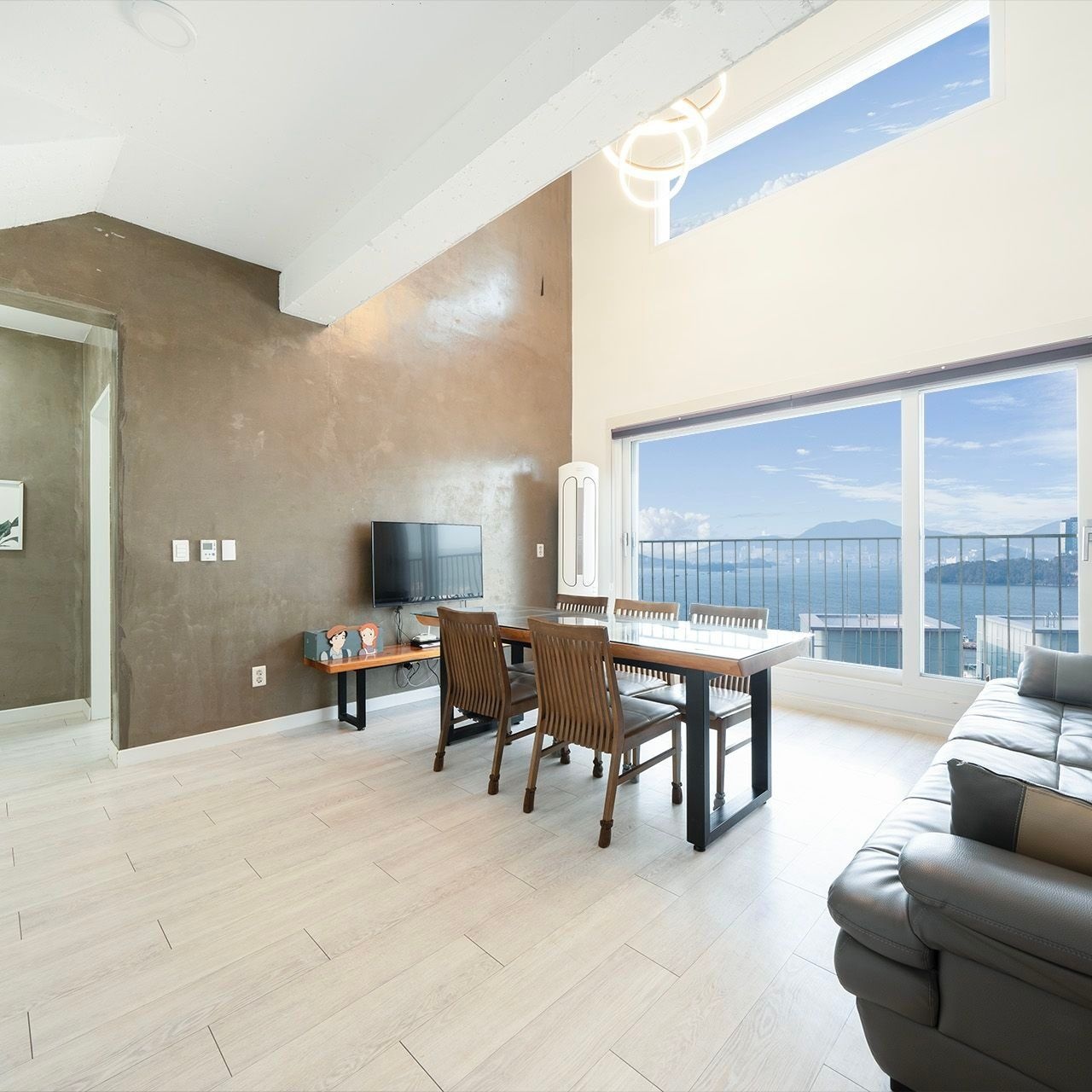 여수 꽃날오션뷰스파커플가족펜션