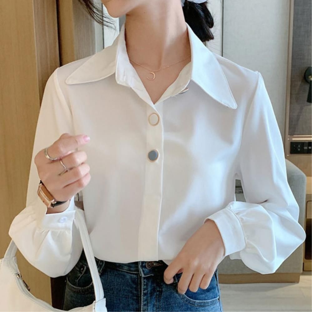 여자 직장인 카라있는 단정한 쉬폰셔츠 아르바이트 모임 봄