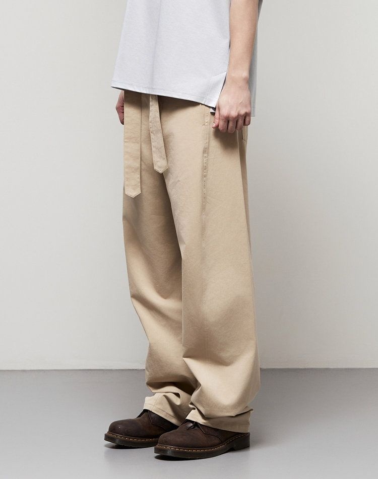 일꼬르소 일꼬르소 렉시오 벨티드 커브드 팬츠 베이지