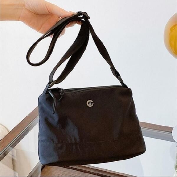 [셀러허브잡화] 손가방 크로스백 포켓 메이포켓 슬림 멀티 가방 패턴 4개의 이거찜 여행가방 백 슬링백 키플