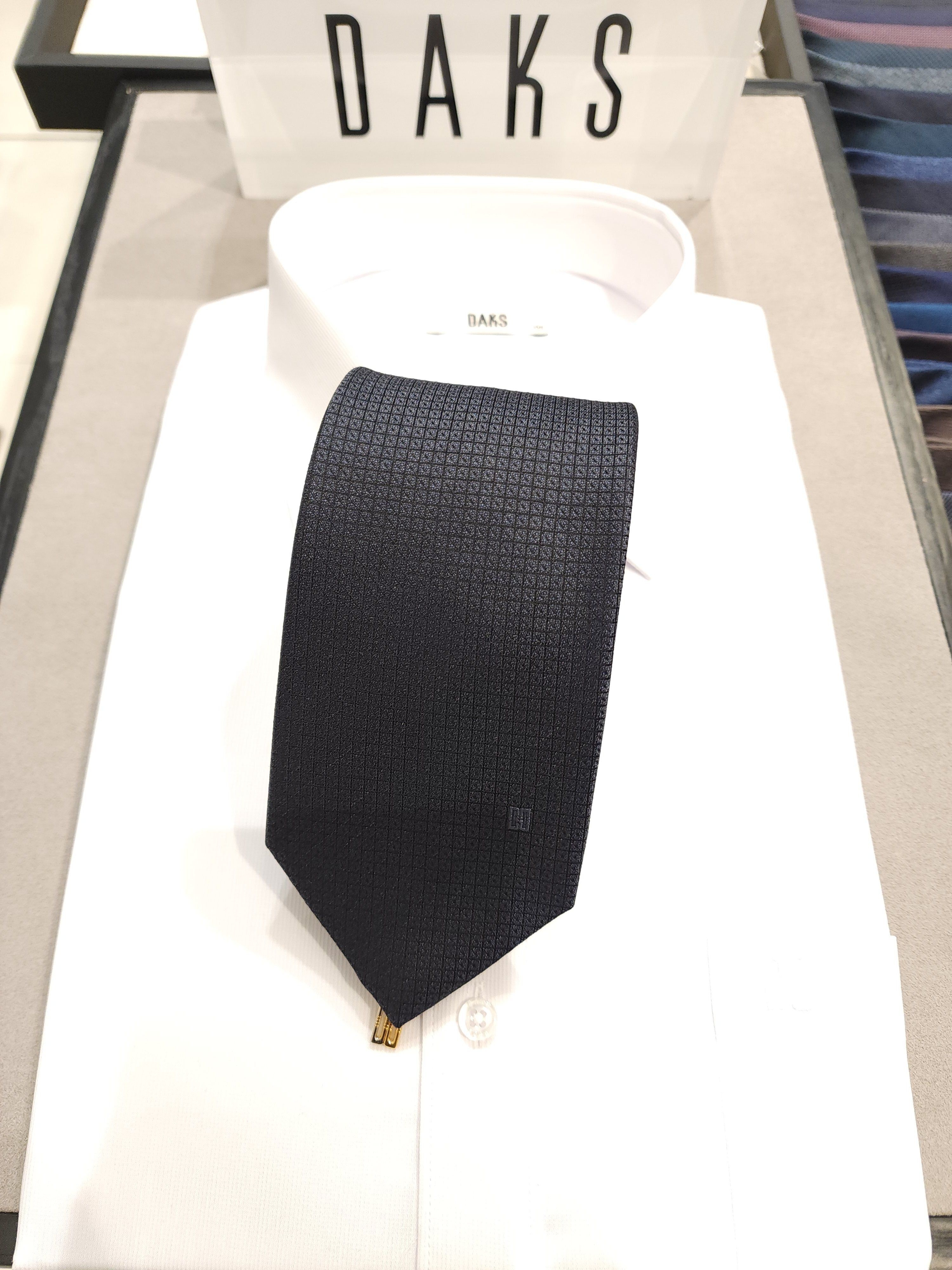 닥스 2025 FW 올오버 그레이컬러 넥타이 (DLF1ACF1232G1)