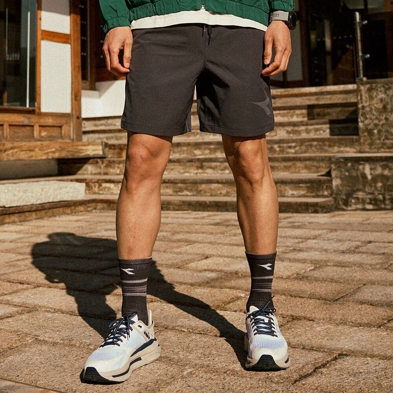 디아도라 디아도라 프리 글라이드 4부 베이직 러닝 쇼츠 DARK GREY 245366