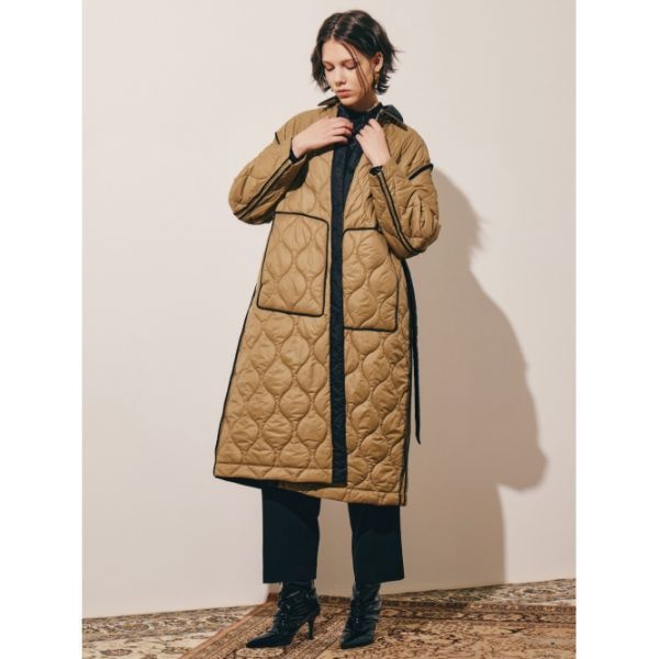 MI BY Y MI BY Y 컬러블록 퀼팅 롱 점퍼_CAMEL BEIGE Y25YJP031 306542
