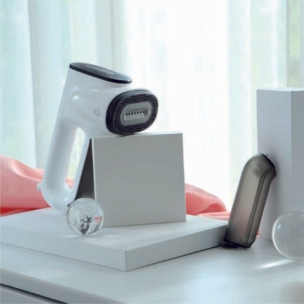 (주)코비마운틴OEM [니카사] 2025 NEW 진공 흡착 스팀 다리미기(파우치, 대용량 물통, 거치대 포함)