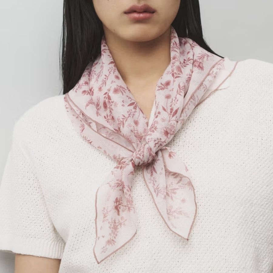 헤지스 [AK분당점] [헤지스] [뜨왈드주이]와인 플라워 사각 스카프 HISC6E375D2