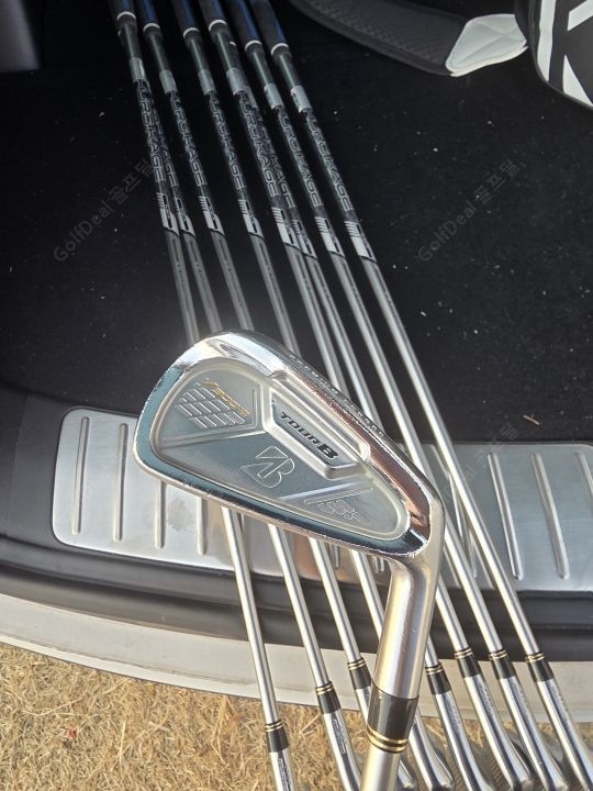 [중고] 투어스테이지 브리지스톤 V300 6세대 4-P,50,56 9아이언 세트 카본 R