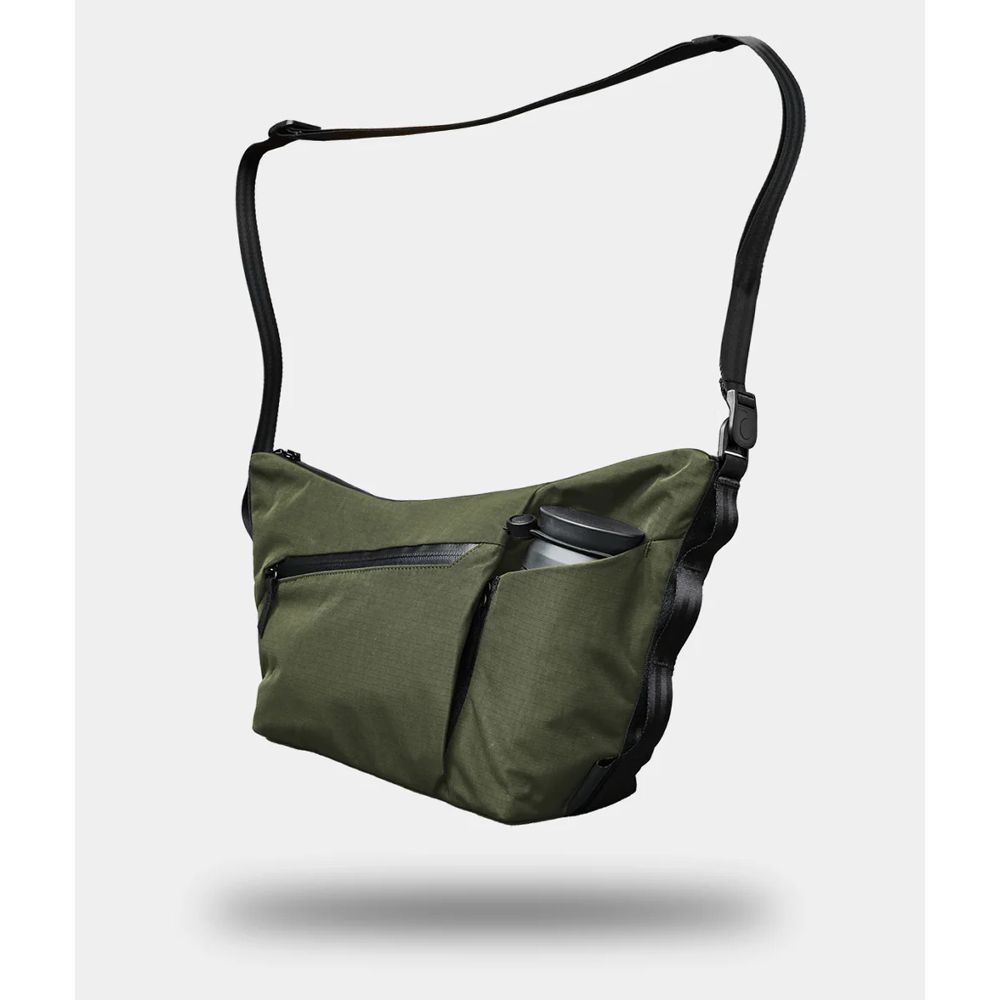 알파카 ALPAKA Flow Satchel 크로스백 4L