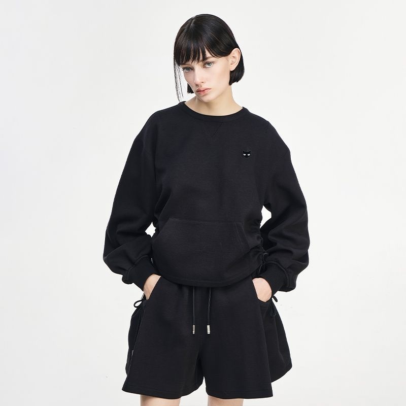 송지오 우먼 지제로 플레어 스트링 크루넥 블랙 WI2TS800BK