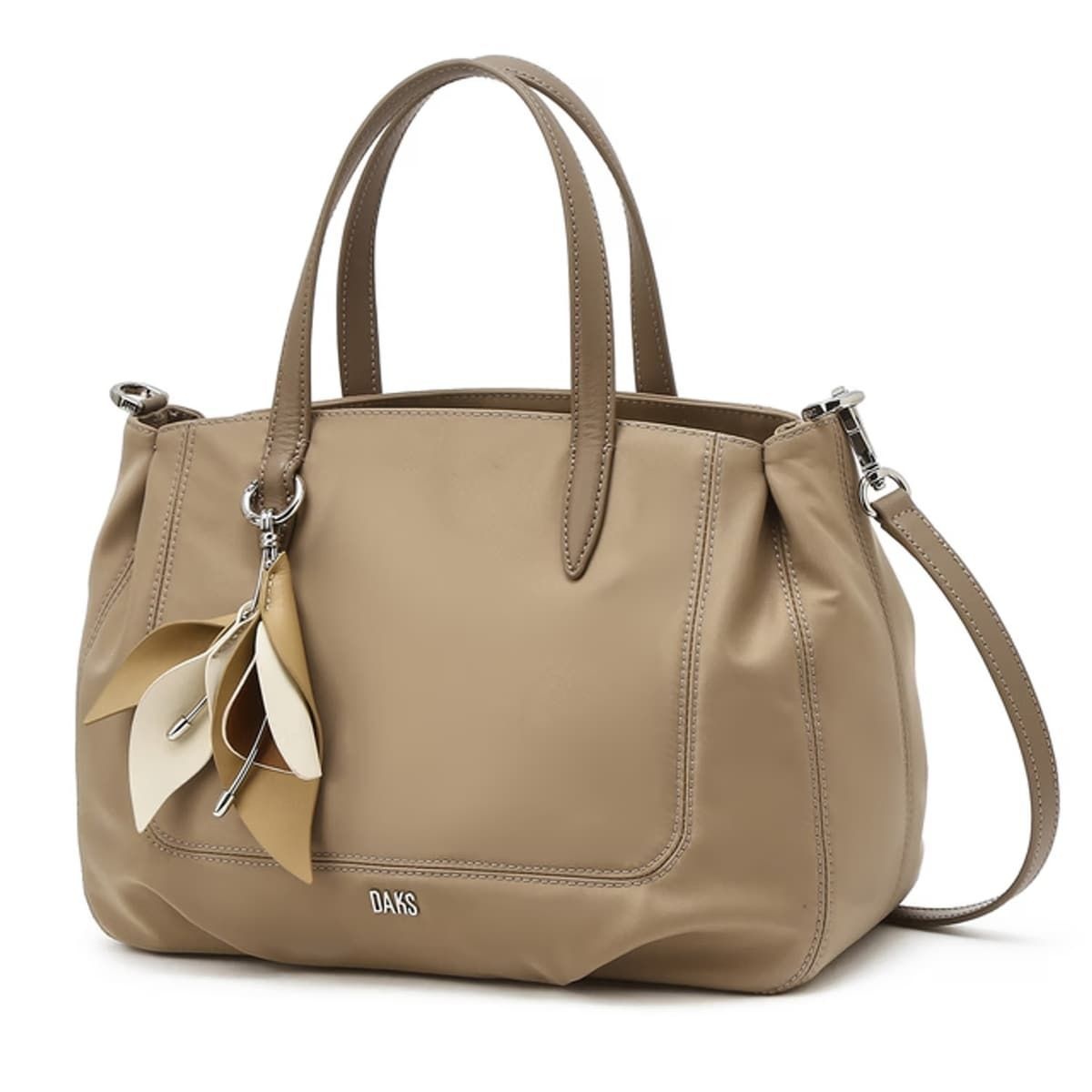 닥스 고급스럽고 세련된 닥스 DAKSDCBA5E533I3 [MISTY FLOWER] 베이지 플라워 참장식 나일론 토트백 M 선물