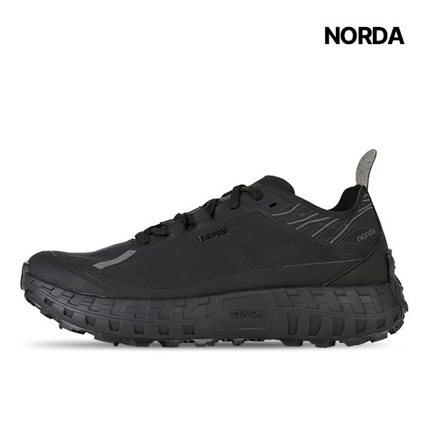 26FW 노다 001A 스텔스 블랙 남자 트레일 러닝화 NORDA_001A-M-StealthBlack