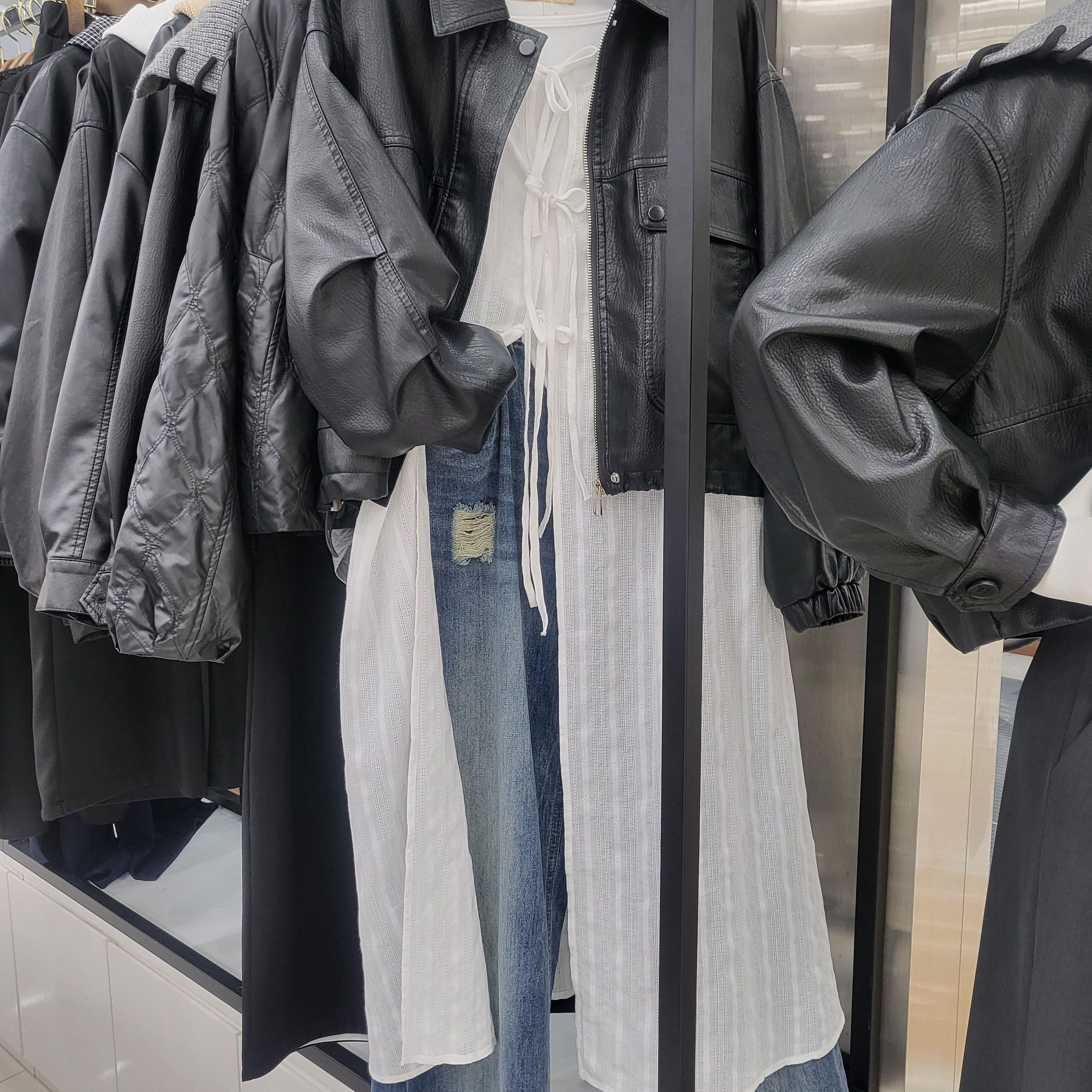 [모다아울렛][쿠바이투]앞트임롱슬림OP(K61WOP40AX)_JK 전주김제점