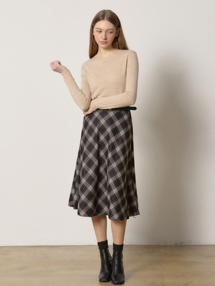 오조크OZOC 벨티드 체크 플레어 스커트 택가격: 70000원 951715