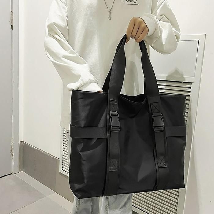 [패션플러스][주식회사 브이와이][JHL71764_51IC]공용 버클 수납력좋은 빅백 나일론가방 (29885975A)