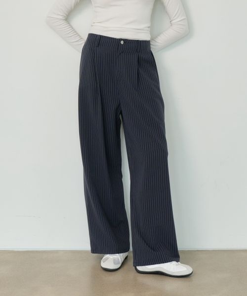 브랜드정품 솔트앤초콜릿 SALT AND CHOCOLATE 와이드 밴딩 슬랙스 스트라이프 네이비 4W241V001 349264