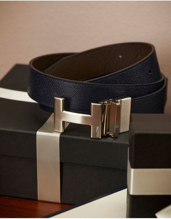 HAZZYS ACC 25SS [스테디셀러] 네이비 이니셜로고 소가죽 벨트 WUBE5E400N2