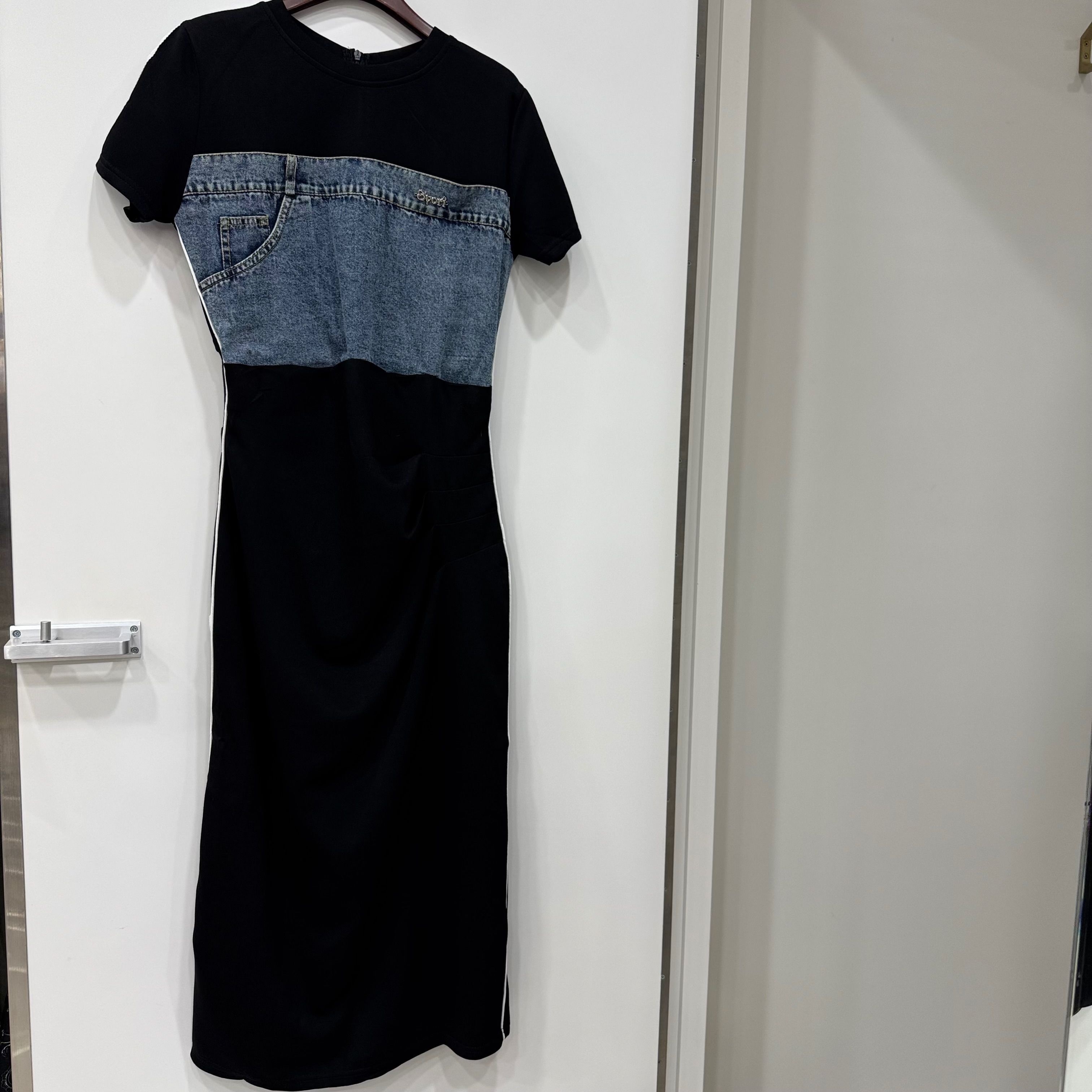 르니앤맥코이 [모다아울렛][르니앤맥코이]데님 포인트 미디 원피스MN07OP401_YS 양산점