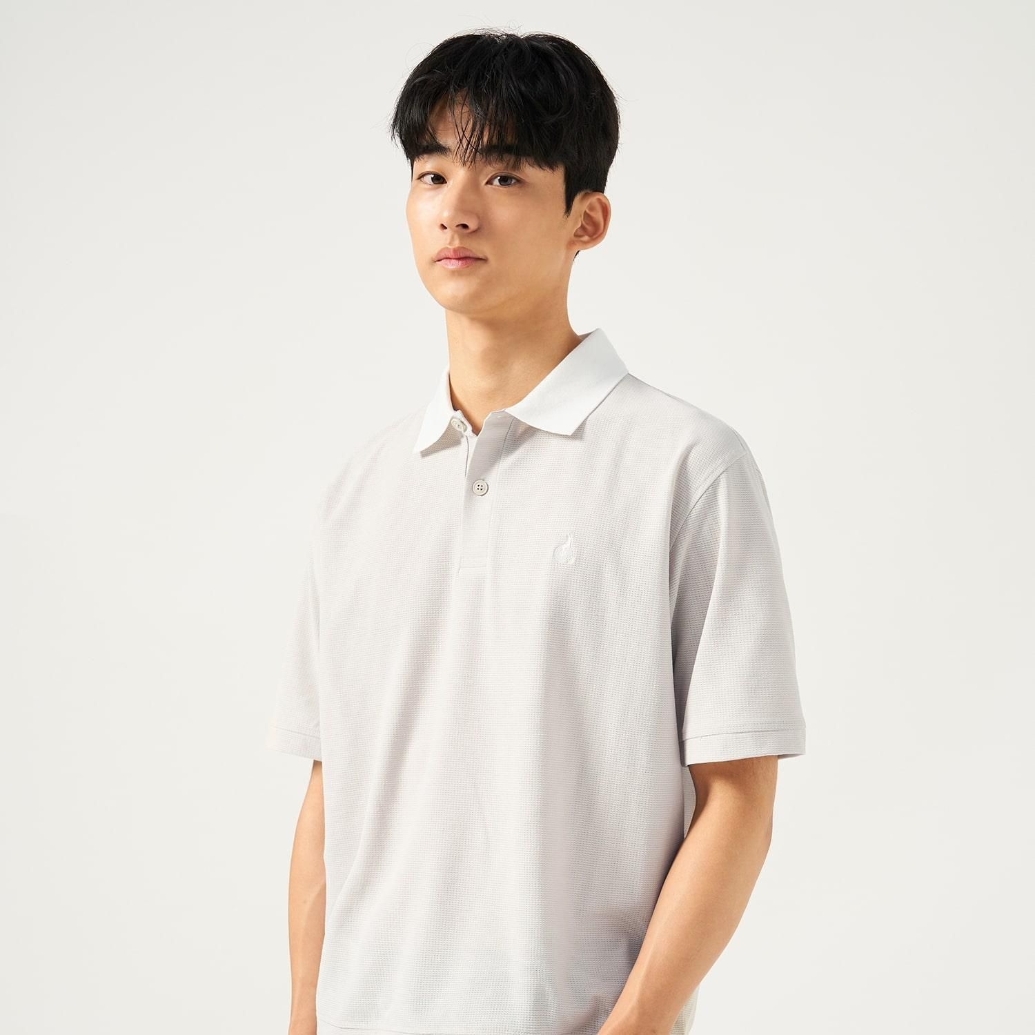 [롯데백화점] 빈폴 멘 [FW25]메쉬 배색 칼라넥 반소매 티셔츠 - 아이보리 BC5742C110_LL LE1219786600