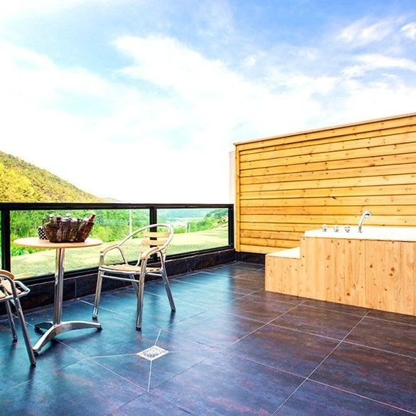 통영 휴스파펜션