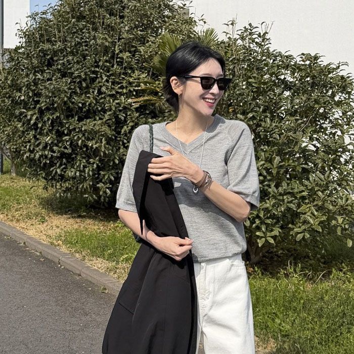 메이블루 실키텐셀 브이넥 반팔니트