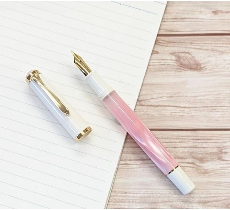 [해외] 펠리칸 만년필 M200 체리블라썸 일본 고급 명품 한정판 펜촉 선물 승진 입학 병잉크 포함