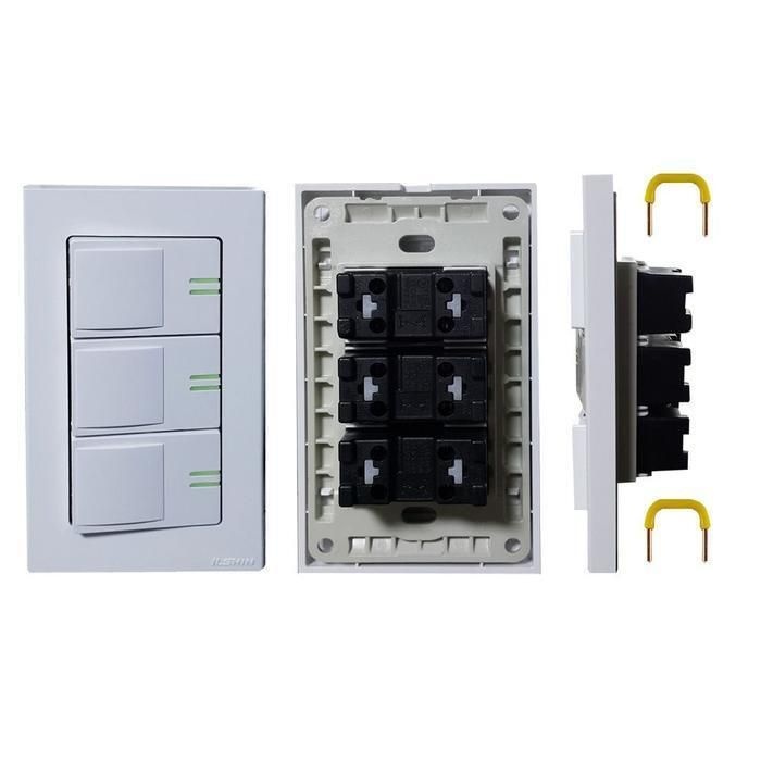 [패션플러스][주식회사 브이와이][JH75547Q_52CE]일신 매립형 표준 와이드 조명 스위치 3구 (31361109A)