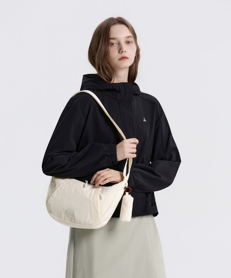 NATIONALGEOGRAPHIC 내셔널지오그래픽 NATIONALGEOGRAPHIC N265ACR760 여성 루미 호보백 IVORY KBZ889