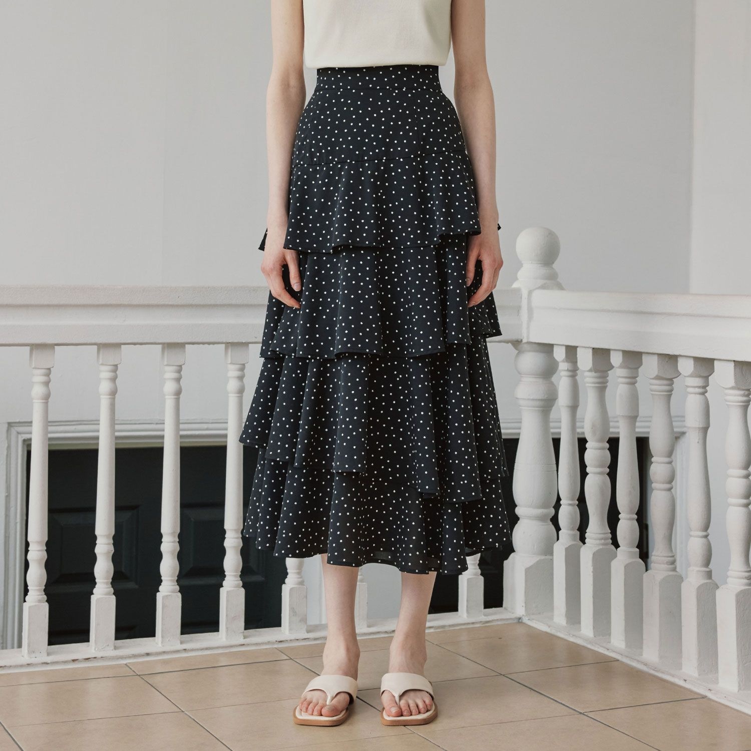 (주)지엔케이트레이딩 제로스트릿 [김지민 착용][2컬러] 도트 캉캉 플레어 스커트