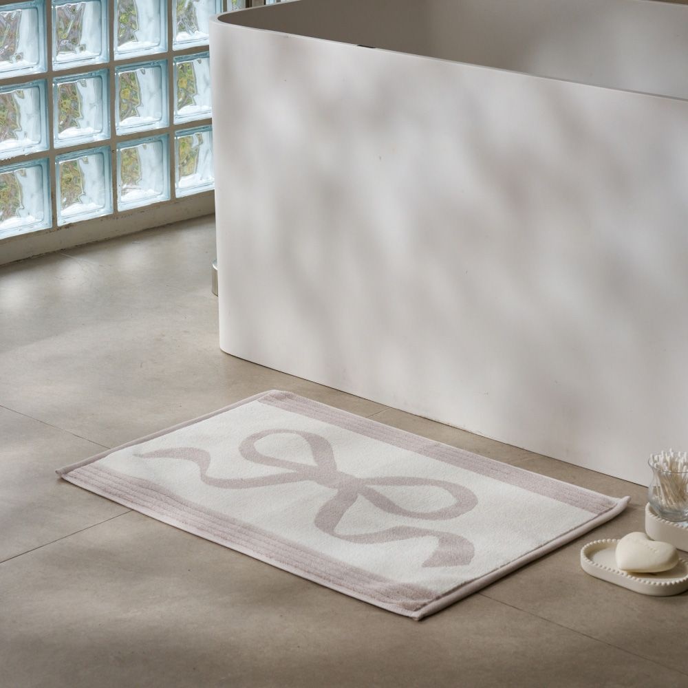 [롯데백화점] 모던하우스 라피니라 리본 타월발매트 GREY 45X65cm _NANTONG_BG9925011 LE1220942866