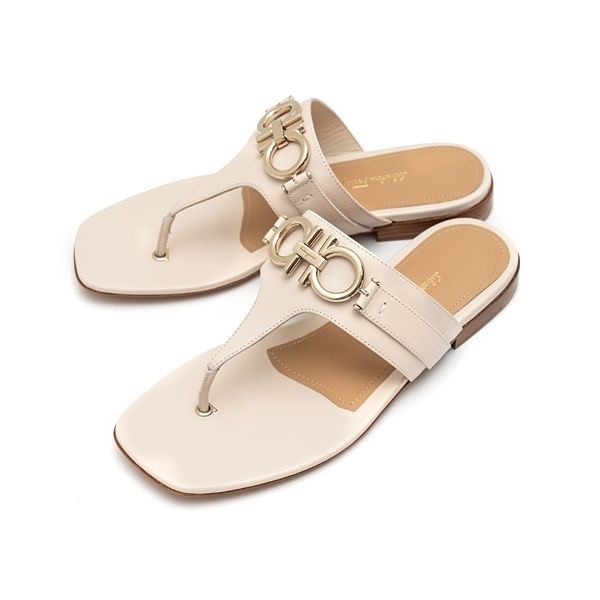 [롯데백화점] 살바토레 페라가모 간치니 샌들 RIKIS-10 BONE 75328 LE1221078989