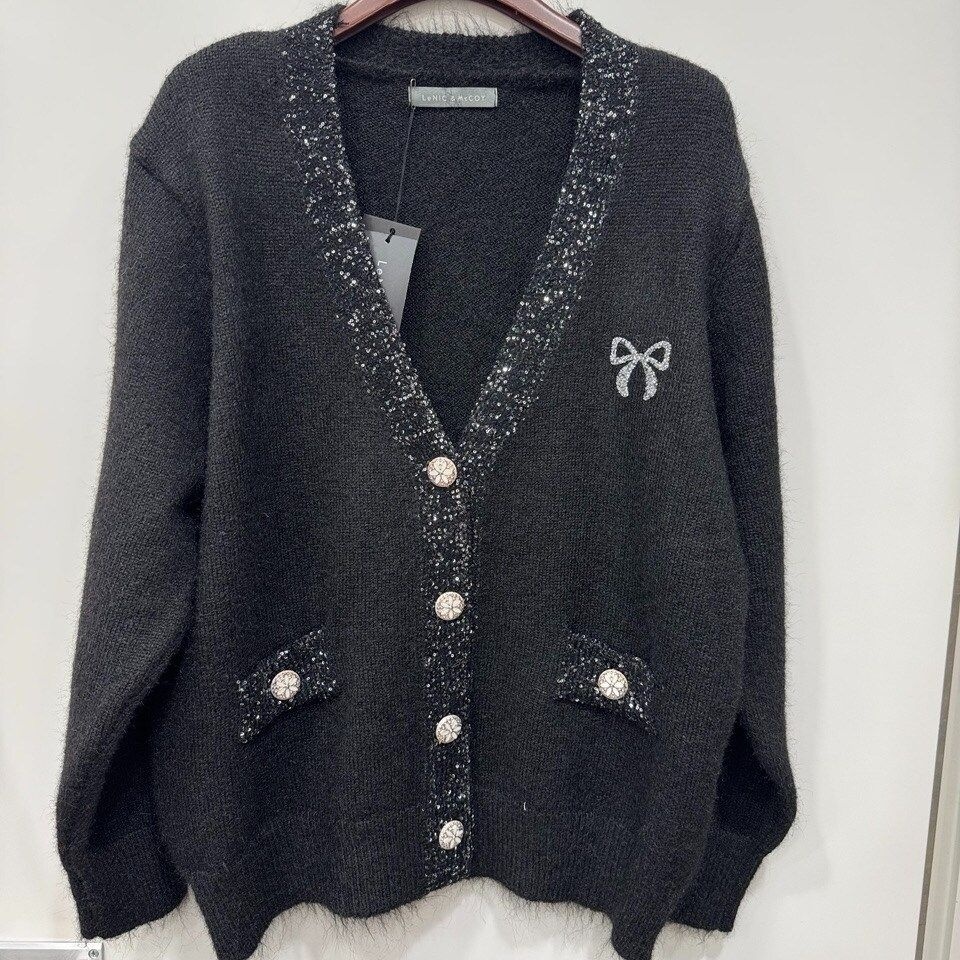 스팽글 네크라인 버튼 가디건 MM11CD011YS