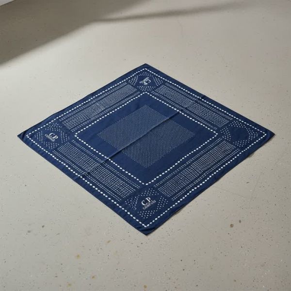 [CP컴퍼니]SS26 남성 머슬린 로고 스카프20CMAC280A 110349P 888