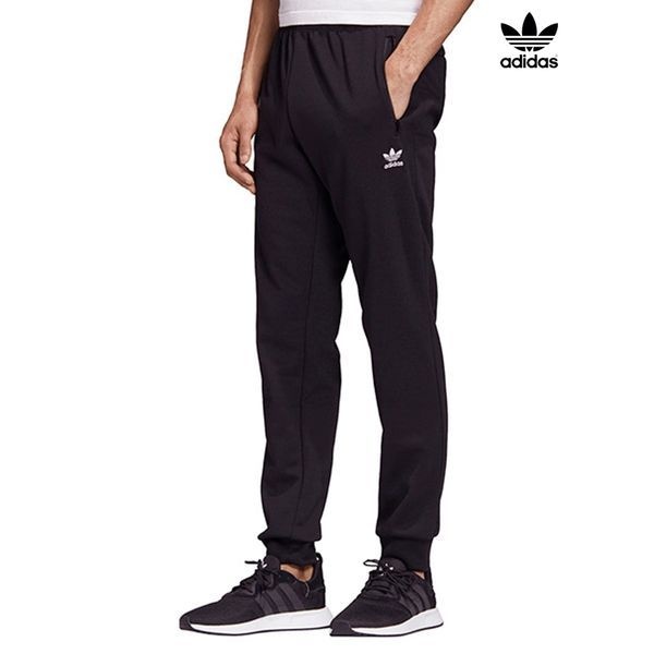 아디다스 아디다스 [하프클럽]트레포일 에센셜 트레이닝팬츠_GD2545