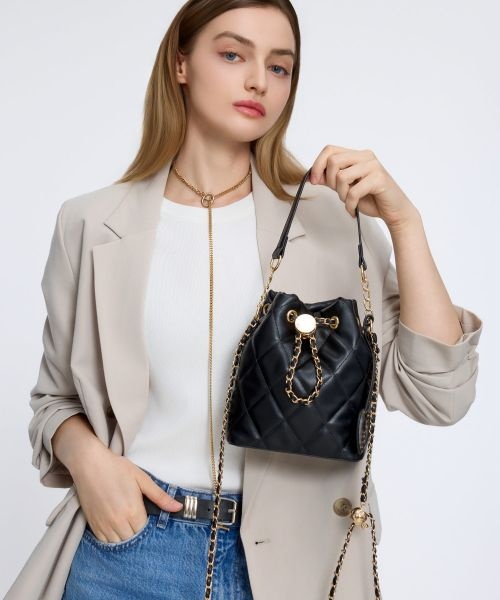 STUDIO SAERA 매장정품 STUDIO SAERA 브레첼 퀼팅 체인 미니 버킷백 H25H1029 블랙