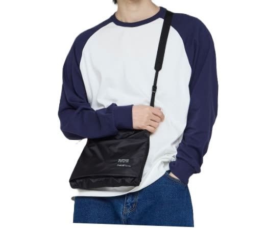 OVERLAB UPCYCLE OVERLAB UPCYCLE OVPR-132 유틸리티 사코슈백 (3color)