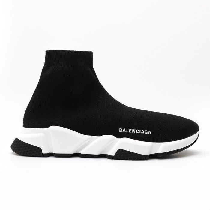 (당일) 24FW 발렌시아가 스피드러너 블랙 스니커즈 645056 W2DBQ 1015