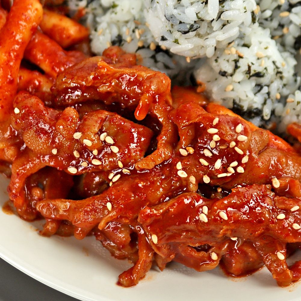 300g(중간맛) 중독성있는 괴산고추무뼈닭발 300g(중간맛)