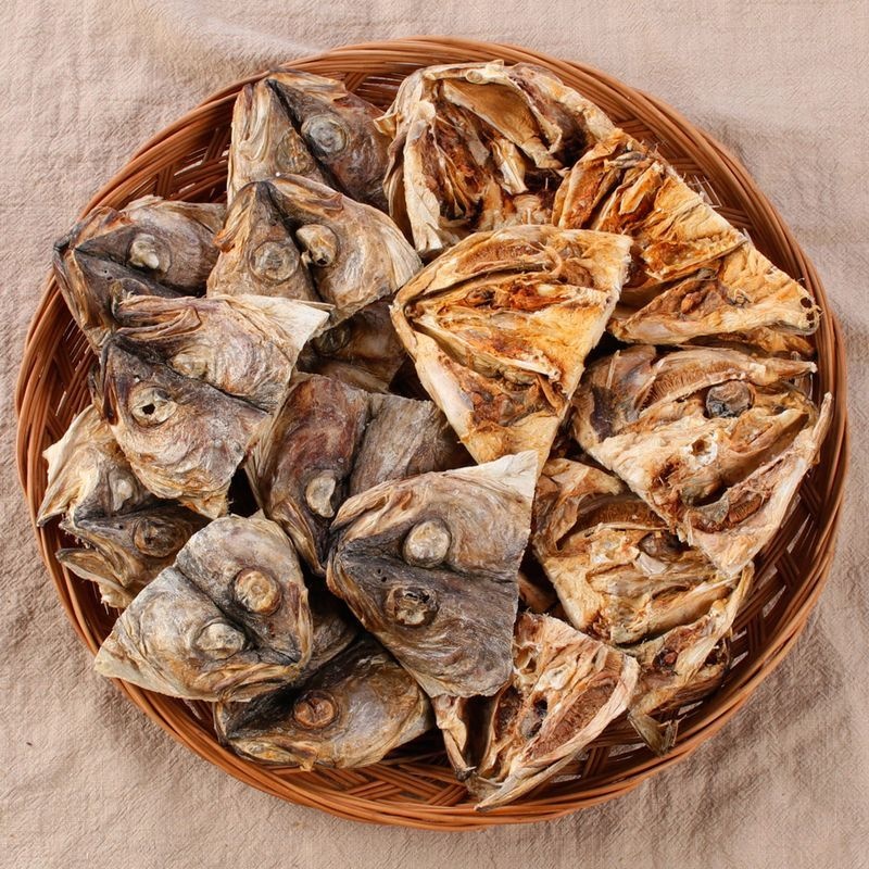 백송식품 자연건조 납작 황태머리 500g 북어대가리 국물 육수용