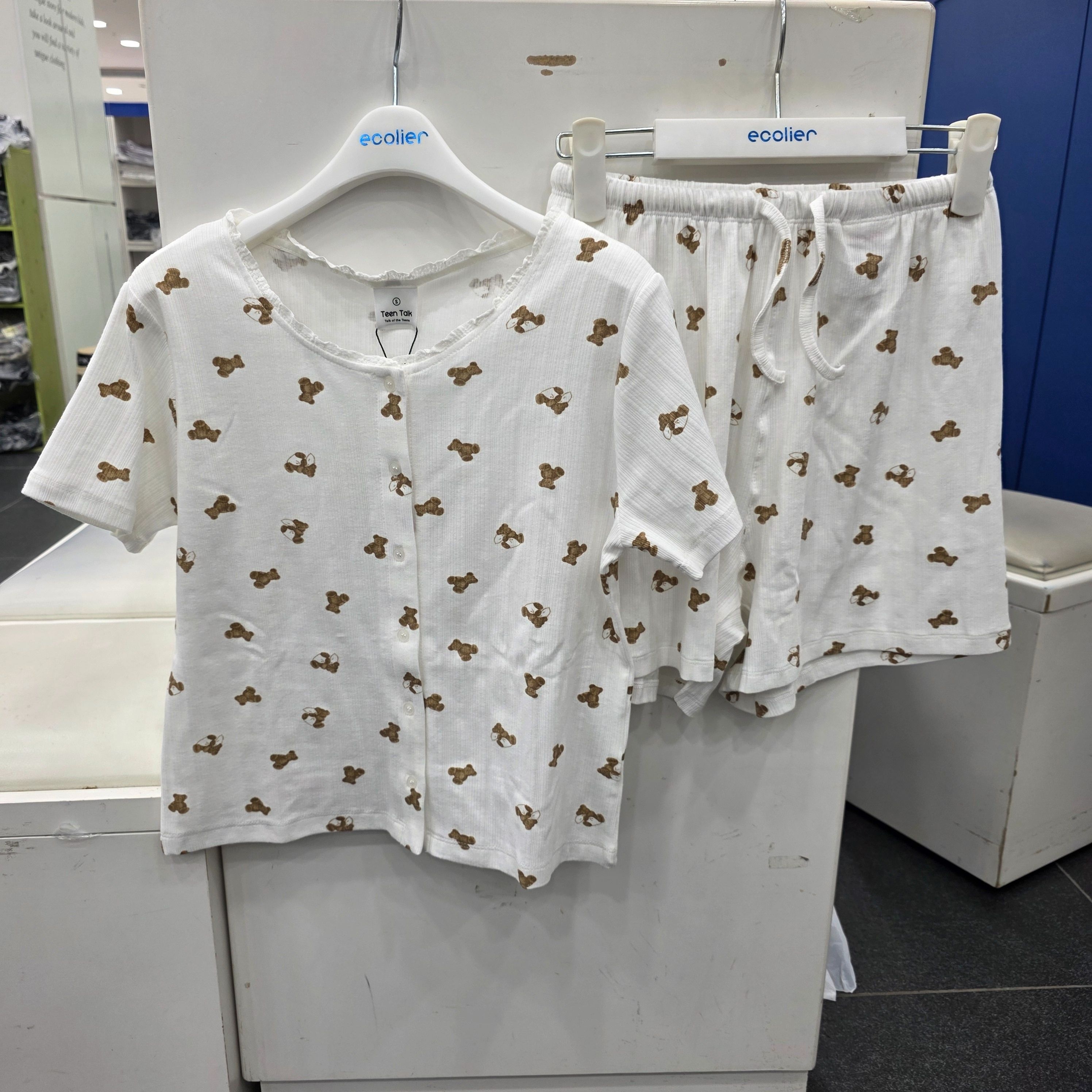 에꼴리에 [모다아울렛][에꼴리에]에꼴리에 슬립베어라운드넥파자마세트 26OP752_SC 순천점