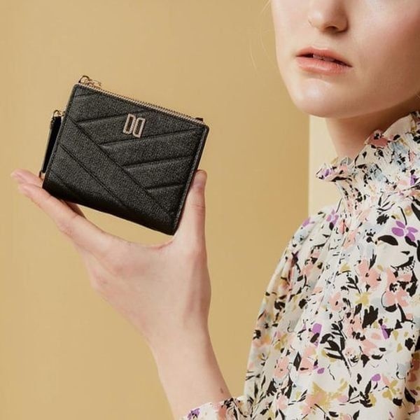 닥스 DCWA4E417BK CARLISLE MODERN블랙 칼라일 패턴 골드 DD 2단 탑지퍼 반지갑 FDZ566 IFE728