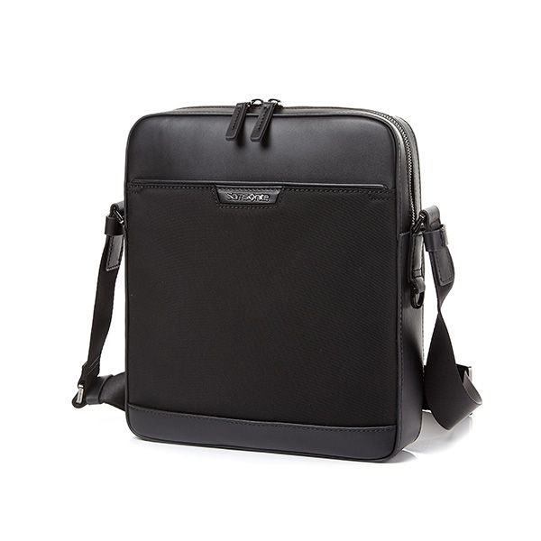WADE 크로스백 BLACK UG609003