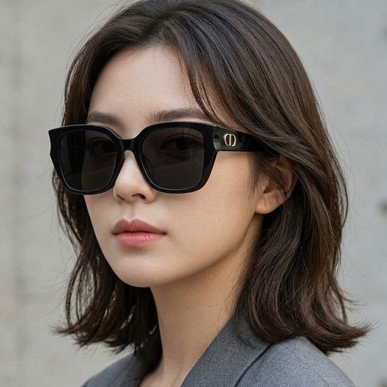 디올 선글라스 DIORGLOW S1F 더보이즈 뉴 착용 사각 오버핏 CD40197F 01A