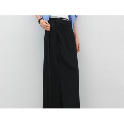 ESSENTIAL FRONT SLIT LONG SKIRT