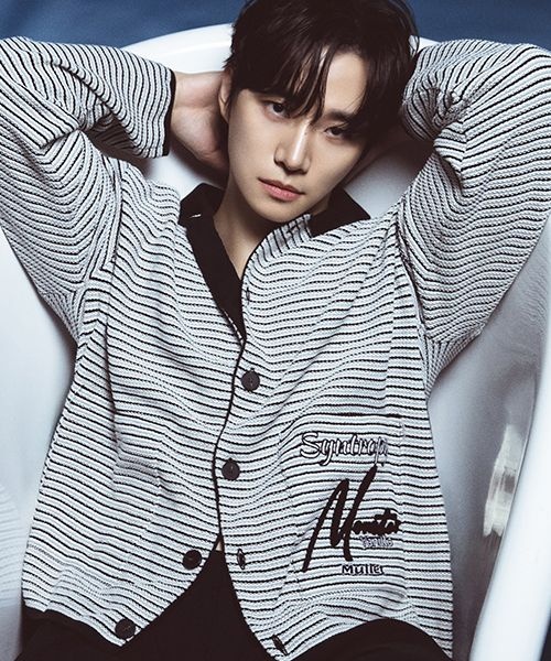 [리버클래시][이준호 PICK][26SS] LMS51705 블랙 멀티 스트라이프 조직 가디건