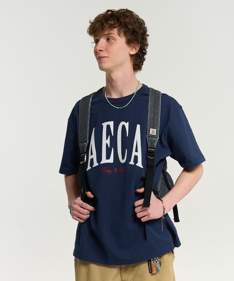 에이카화이트 [5월 19일 배송] SYMBOL FELT HALF SLEEVE TEE-NAVY 490433