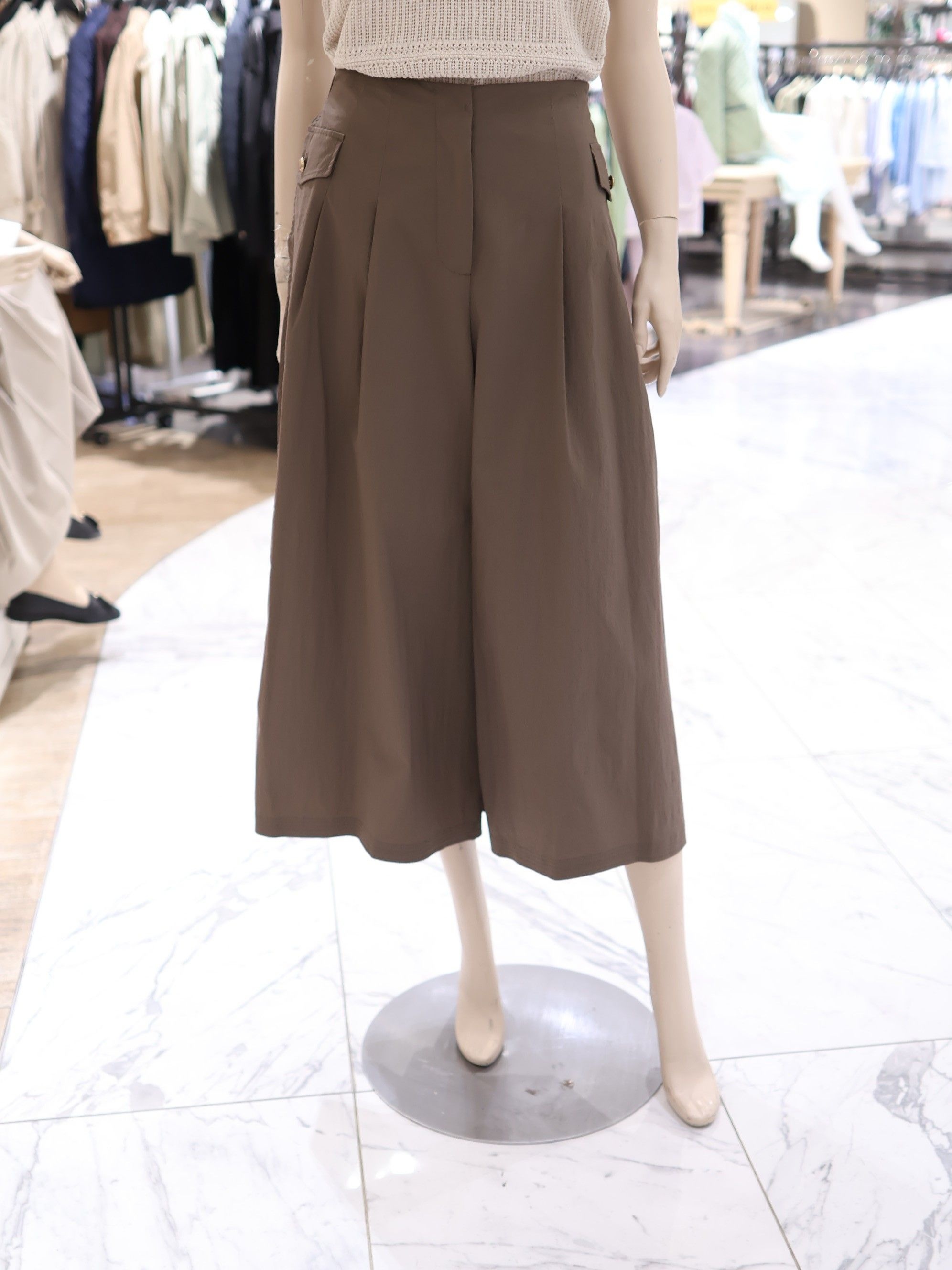 BCBG 품절임박 BG 백밴딩 와이드 팬츠 B6B4P328